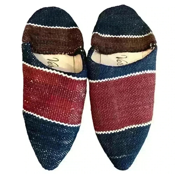 Verve Culture Moroccan Kilim Wool Slippers Blue, Cream, Maroon, Size Medium - Picture 1 of 10